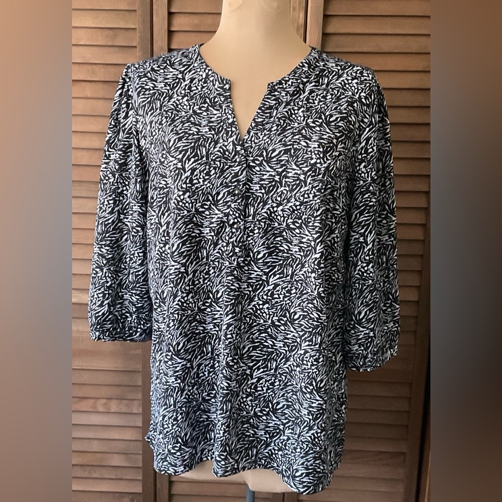 Christopher & Banks 3/4 Length Sleeve Black and White Tunic